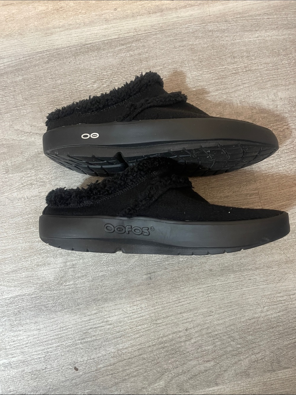 OOFOS Black Fleece Slide Clog